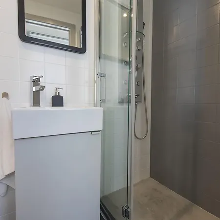 Lovelystay Saudade Studio Lisbon's Narrowest Building * Lissabon