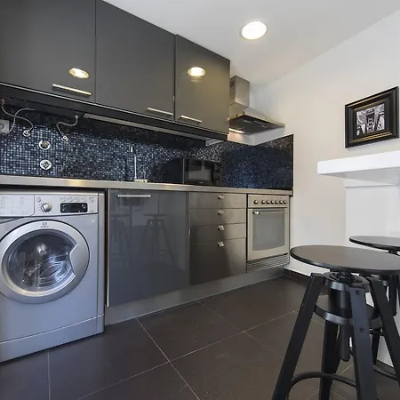 Lovelystay Saudade Studio Lisbon's Narrowest Building Lisboa