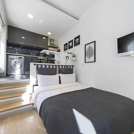 Apartamento Lovelystay Saudade Studio Lisbon's Narrowest Building Lisboa