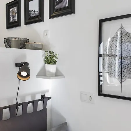 شقة Lovelystay Saudade Studio Lisbon's Narrowest Building